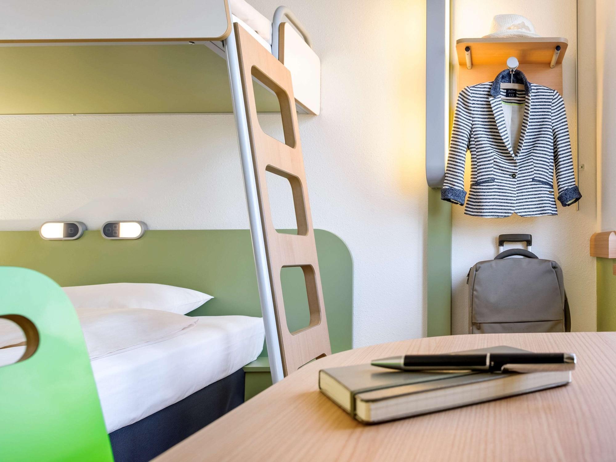 Ibis Budget Metz Technopole Bagian luar foto