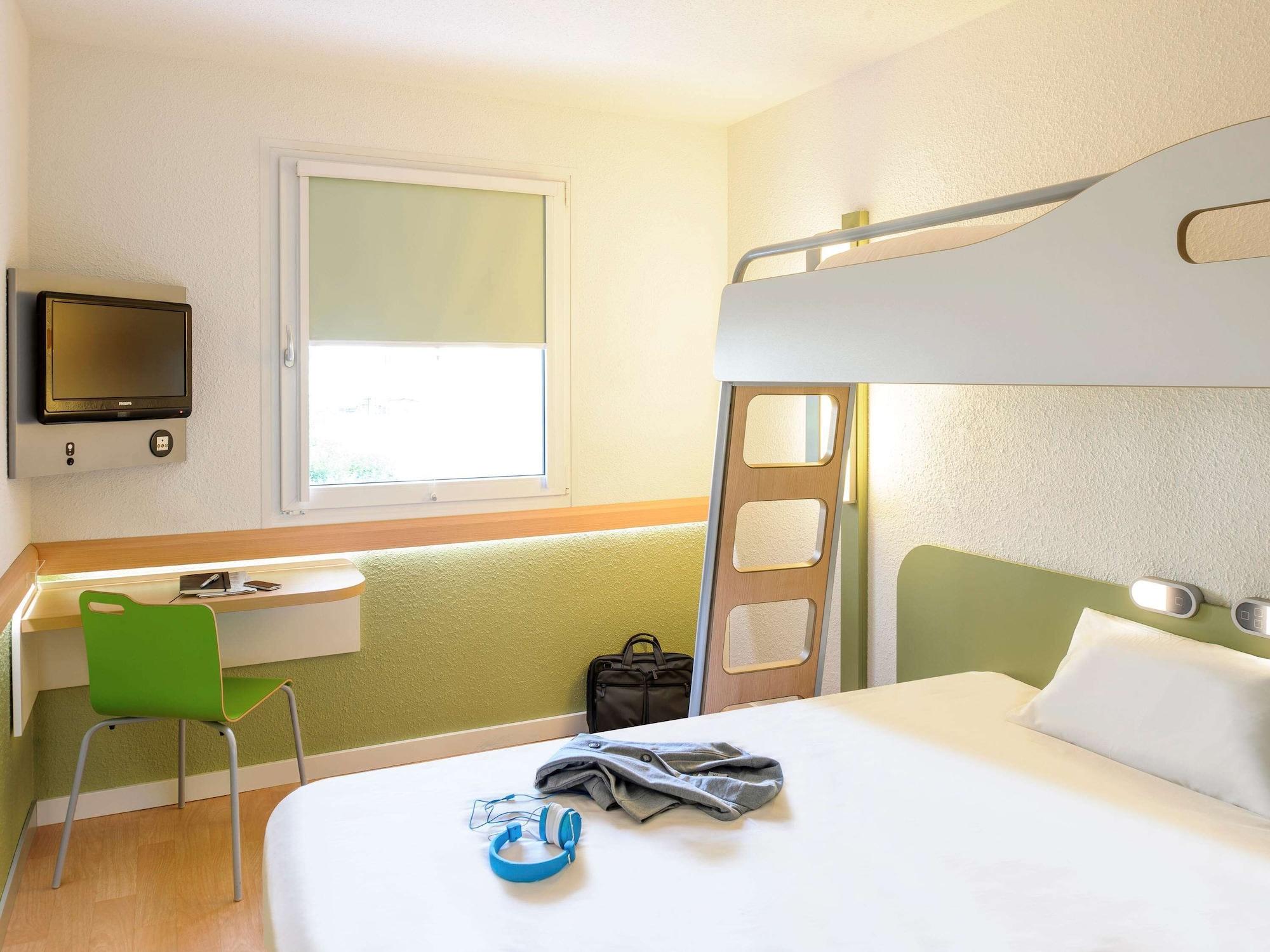 Ibis Budget Metz Technopole Bagian luar foto